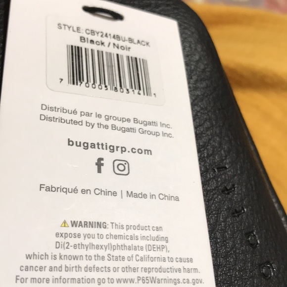 Bugatti crossbody bag with adjustable strap. NWT - Picture 7 of 7